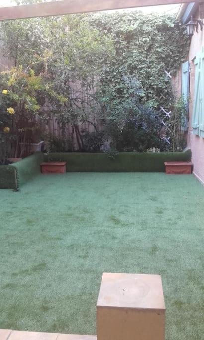 2p. Jardin Calme Centre-ville Marseille