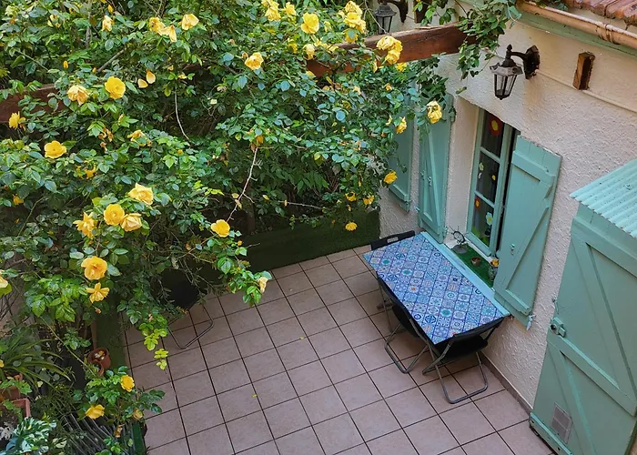 2P. Jardin Calme Centre-Ville