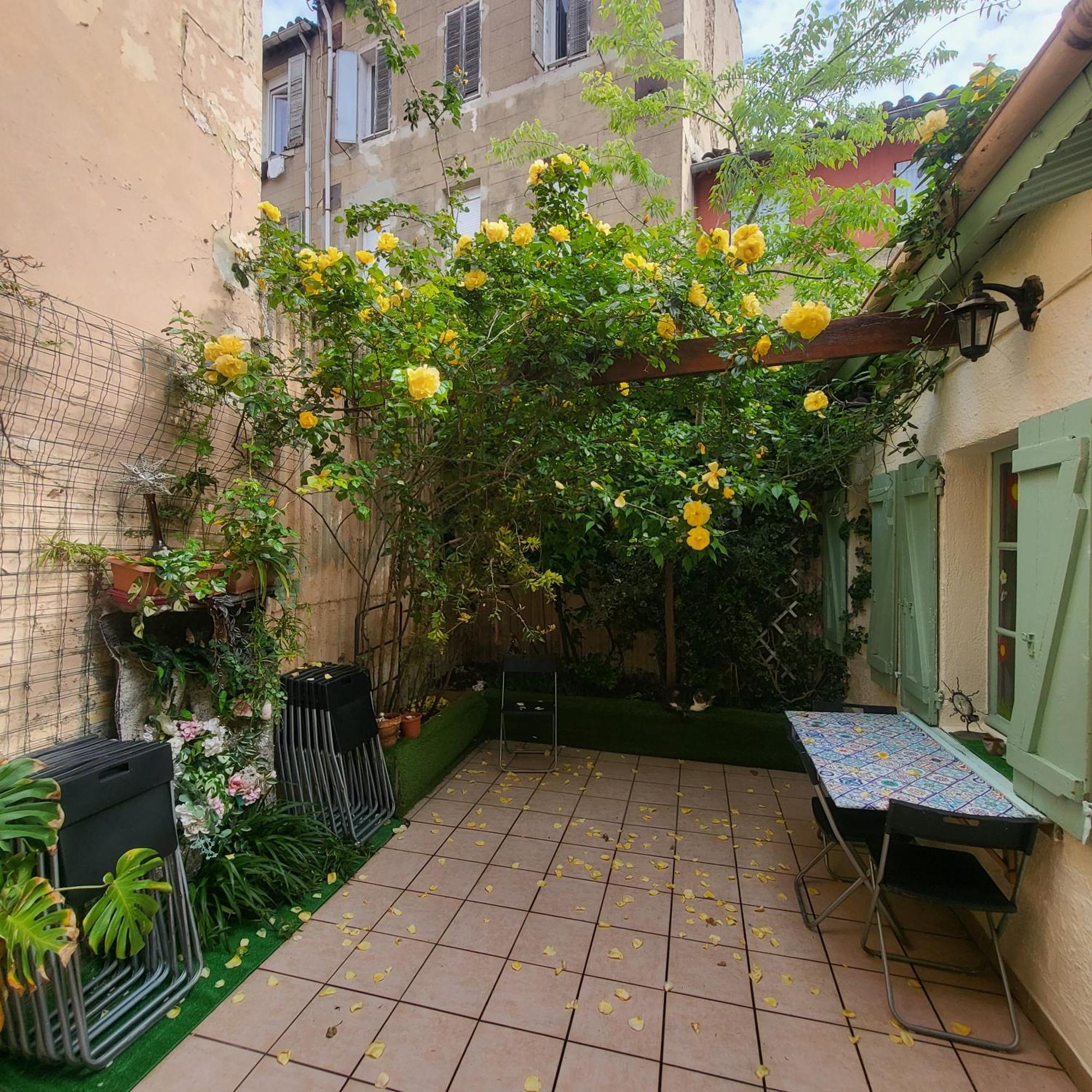 2p. Jardin Calme Centre-ville * Marseille